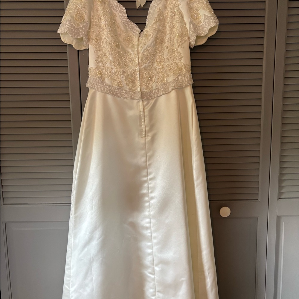 Alfred Angelo Ivory Bridal Dress